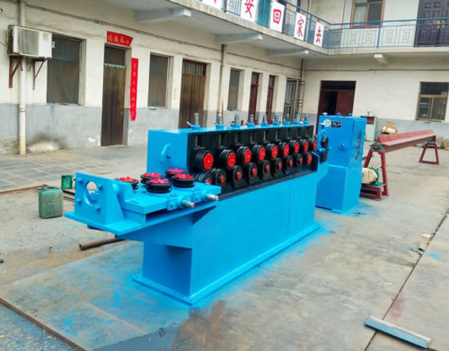 三級(jí)鋼調(diào)直切斷機(jī)